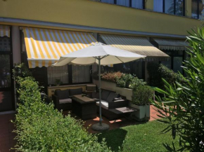 Splendid Apartment in Padenghe Sul Garda BS with Garden Prevalle